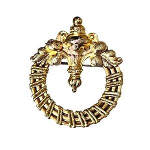 Vintage Unmarked Gold Tone Wreath Brooch
